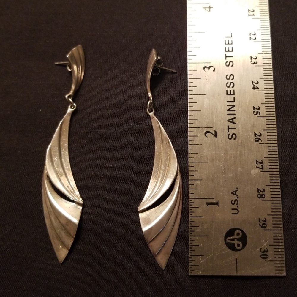 Vintage 1980's Wavy Sterling silver 3 inch drop earrings - Picture 3 of 3